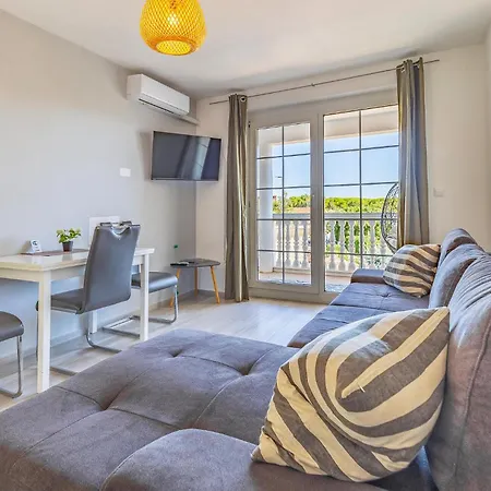 Stunning In With Wifi Apartment *